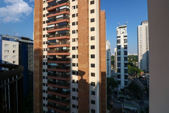 Venda de apartamento com 4 quartos, churrasqueira e piscina no condomínio. — foto 42