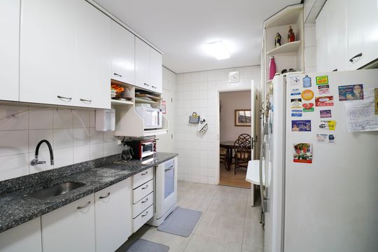 Venda de apartamento com 4 quartos, churrasqueira e piscina no condomínio. — foto 17