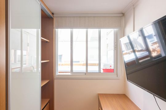 Venda apartamento mobiliado no Itaim Bibi, 3 quartos, 2 suítes, piscina, academia, closet, quintal. — Closet da Suíte 2 - Cobertura