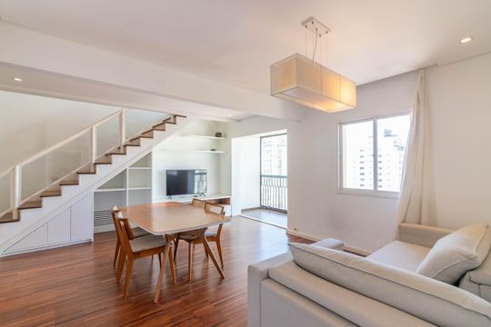 Venda apartamento mobiliado no Itaim Bibi, 3 quartos, 2 suítes, piscina, academia, closet, quintal. — foto 1
