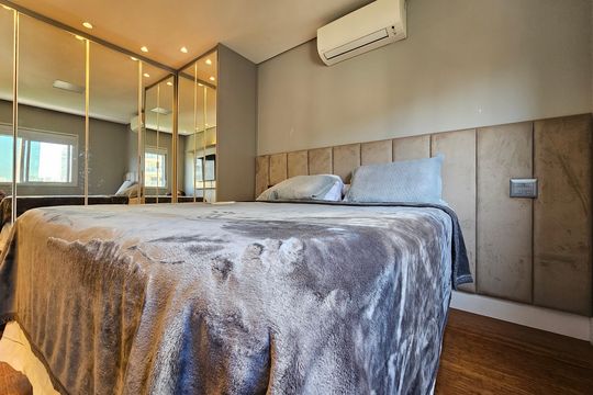 Comprar apartamento mobiliado com 2 quartos, closet e churrasqueira no condomínio. — Suíte 1