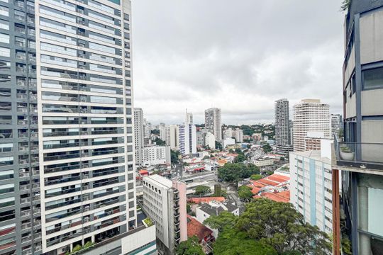 Comprar apartamento mobiliado com 2 quartos e academia no condomínio. — Terraço