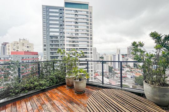 Comprar apartamento mobiliado com 2 quartos e academia no condomínio. — Terraço