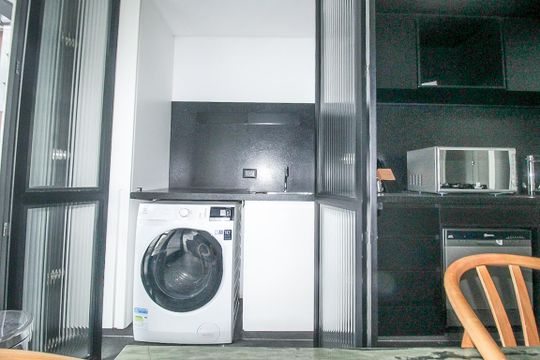 Comprar apartamento mobiliado com 2 quartos e academia no condomínio. — Área de Serviço