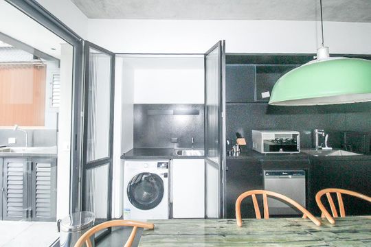 Comprar apartamento mobiliado com 2 quartos e academia no condomínio. — Área de Serviço