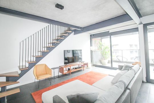 Comprar apartamento mobiliado com 2 quartos e academia no condomínio. — foto 1