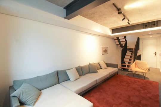 Comprar apartamento mobiliado com 1 quarto. — Sala