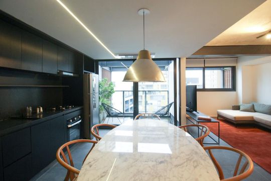 Comprar apartamento mobiliado com 1 quarto. — Cozinha