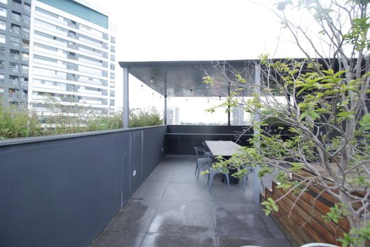 Comprar apartamento mobiliado com 1 quarto. — Terraço