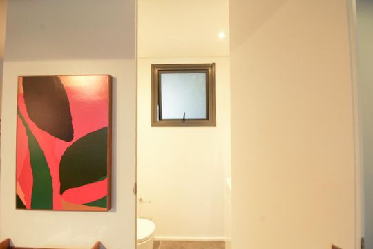 Comprar apartamento mobiliado com 1 quarto. — Lavabo
