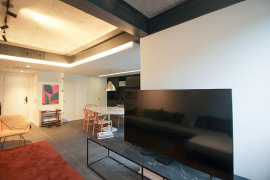 Comprar apartamento mobiliado com 1 quarto. — Sala