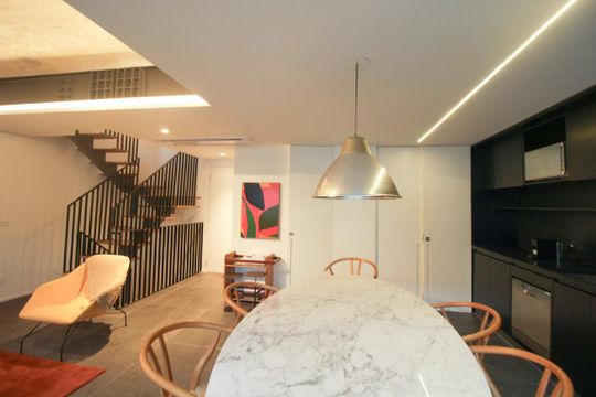 Comprar apartamento mobiliado com 1 quarto. — Sala