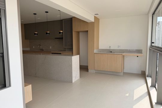 Apartamento à venda, com 81 m², 3 quartos e 1 vaga — Cozinha