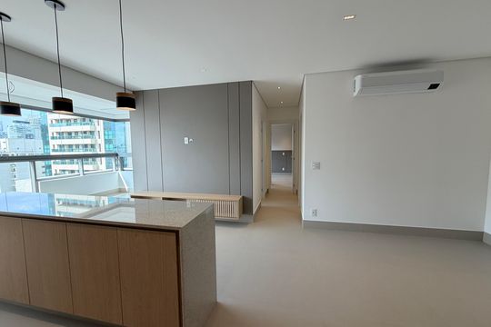 Apartamento à venda, com 81 m², 3 quartos e 1 vaga — Cozinha