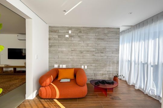 Compra apartamento com 2 quartos, aceita animais. — Sala