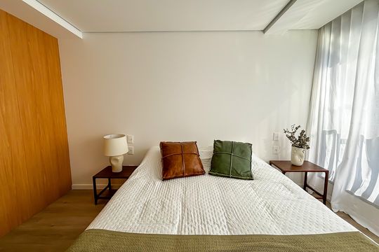 Compra apartamento com 2 quartos, aceita animais. — Suíte 2