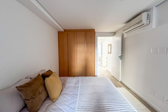 Compra apartamento com 2 quartos, aceita animais. — Suíte
