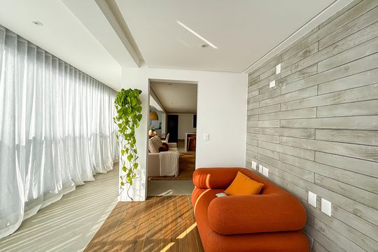 Compra apartamento com 2 quartos, aceita animais. — Sala