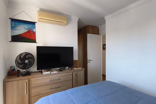 Compra este apartamento com 4 quartos e churrasqueira no condomínio. Animais de estimação permitidos. — Suíte