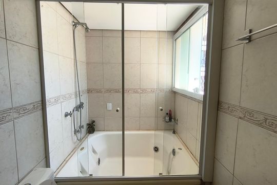 Compra este apartamento com 4 quartos e churrasqueira no condomínio. Animais de estimação permitidos. — foto 51