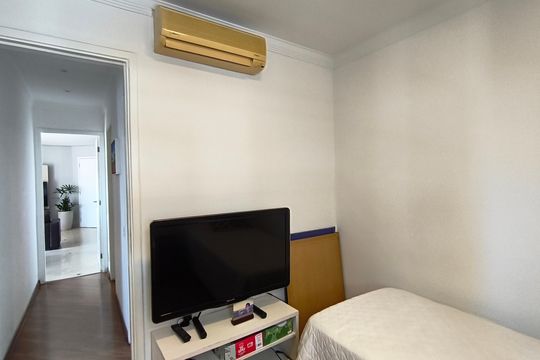 Compra este apartamento com 4 quartos e churrasqueira no condomínio. Animais de estimação permitidos. — Quarto 2