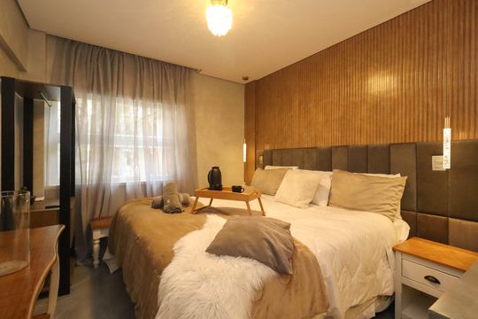 Compra apartamento em Cerqueira César com 3 quartos. — Suíte 1