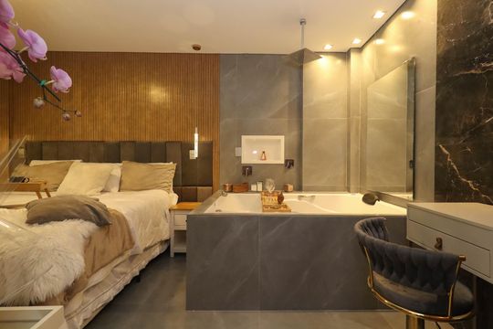 Compra apartamento em Cerqueira César com 3 quartos. — Banheiro da Suíte 1