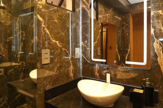 Compra apartamento em Cerqueira César com 3 quartos. — Banheiro