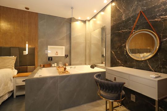 Compra apartamento em Cerqueira César com 3 quartos. — Banheiro da Suíte 1