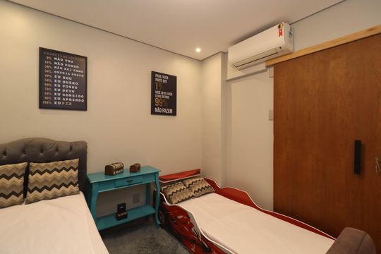 Compra apartamento em Cerqueira César com 3 quartos. — Quarto