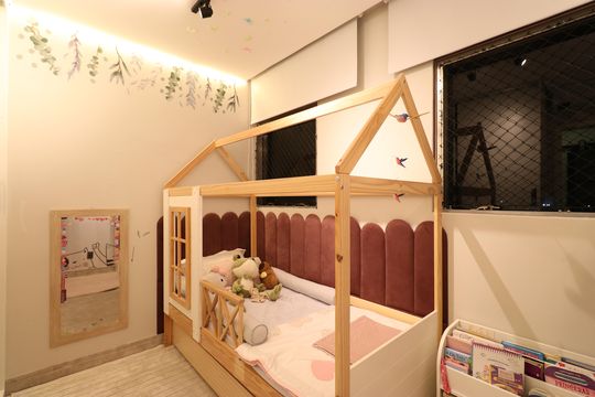 Apartamento mobiliado com 3 quartos, varanda, academia e piscina no condomínio. Ideal para compra. — Quarto 2