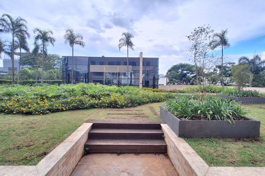 Apartamento mobiliado com 3 quartos, varanda, academia e piscina no condomínio. Ideal para compra. — Área comum