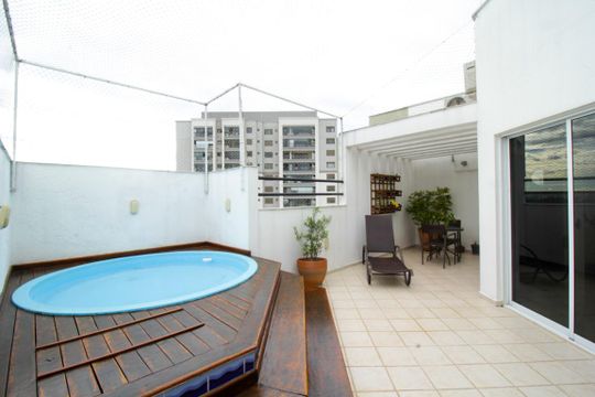 Venda de apartamento mobiliado na Vila Leopoldina com 2 quartos e piscina no condomínio. — Piscina