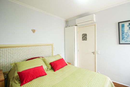 Venda de apartamento mobiliado na Vila Leopoldina com 2 quartos e piscina no condomínio. — Quarto Suíte