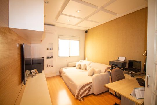 Venda de casa em condomínio no Brooklin com 4 quartos, quintal e varanda gourmet. — Escritório
