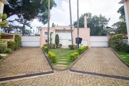 Venda de casa em condomínio no Brooklin com 4 quartos, quintal e varanda gourmet. — Fachada do Condominio
