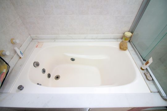 Venda de casa em condomínio no Brooklin com 4 quartos, quintal e varanda gourmet. — Banheiro da Suíte 3