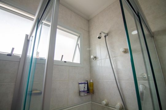 Venda de casa em condomínio no Brooklin com 4 quartos, quintal e varanda gourmet. — Banheiro da Suíte 3