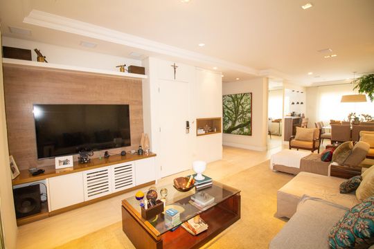 Venda de casa em condomínio no Brooklin com 4 quartos, quintal e varanda gourmet. — Sala