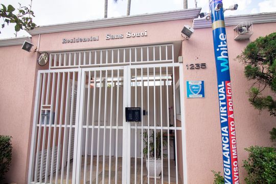 Venda de casa em condomínio no Brooklin com 4 quartos, quintal e varanda gourmet. — Fachada do Condominio
