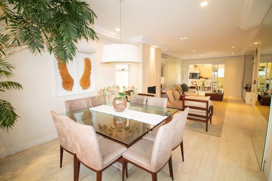 Venda de casa em condomínio no Brooklin com 4 quartos, quintal e varanda gourmet. — Sala de Jantar