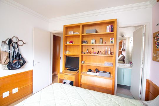 Venda de casa em condomínio no Brooklin com 4 quartos, quintal e varanda gourmet. — Suíte 1