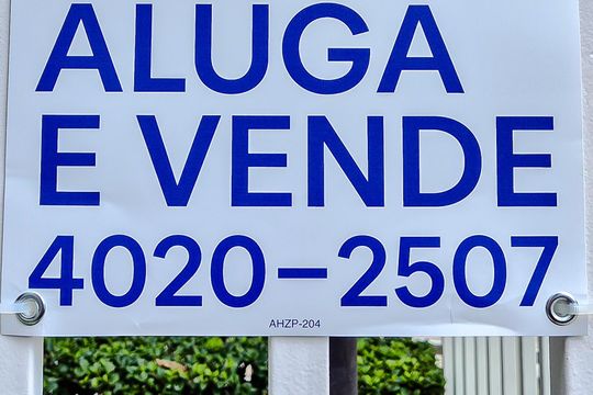 Comprar apartamento mobiliado na Lapa: 4 quartos, 3 suítes. — AHZP-204