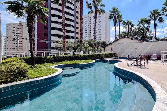 Comprar apartamento mobiliado na Lapa: 4 quartos, 3 suítes. — Área comum - Piscina