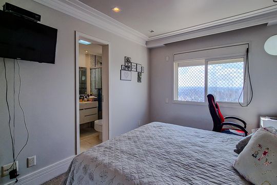Comprar apartamento mobiliado na Lapa: 4 quartos, 3 suítes. — Quarto 3 - Suíte