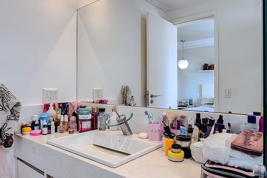 Comprar apartamento mobiliado na Lapa: 4 quartos, 3 suítes. — Banheiro da Suíte 3
