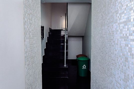 Comprar apartamento mobiliado na Lapa: 4 quartos, 3 suítes. — Área de Serviço