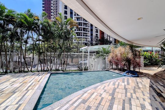 Comprar apartamento mobiliado na Lapa: 4 quartos, 3 suítes. — Área comum