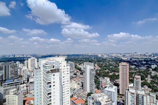 Comprar apartamento mobiliado na Lapa: 4 quartos, 3 suítes. — Vista da Varanda