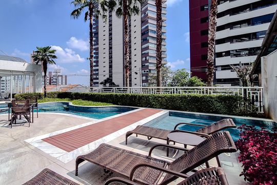 Comprar apartamento mobiliado na Lapa: 4 quartos, 3 suítes. — Área comum - Piscina